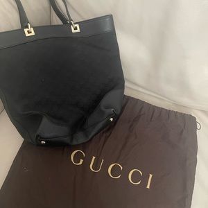 Black Gucci shoulder Medium Bag